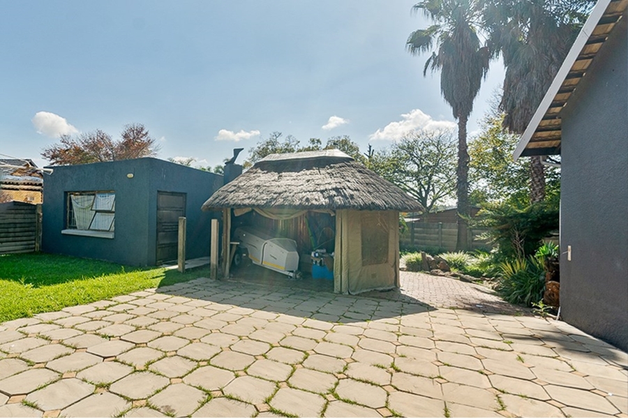 3 Bedroom Property for Sale in Birchleigh Gauteng