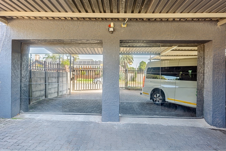 3 Bedroom Property for Sale in Birchleigh Gauteng