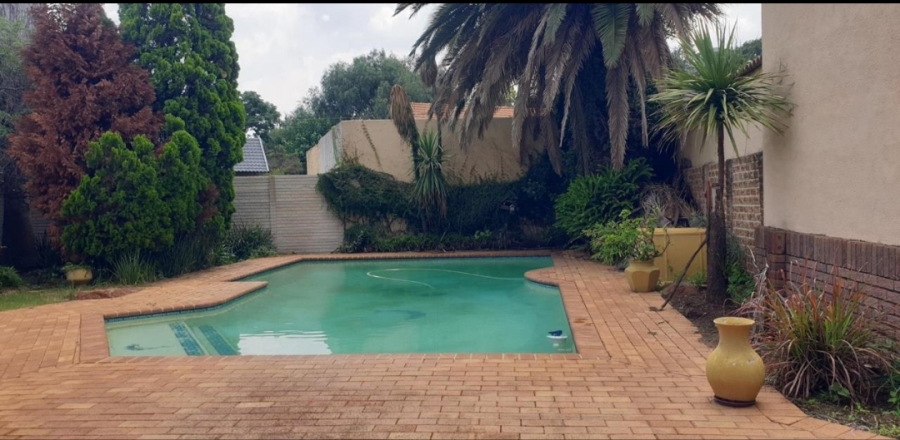 4 Bedroom Property for Sale in Glenvista Gauteng