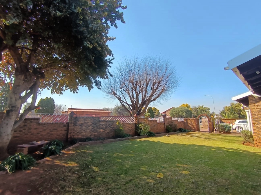 3 Bedroom Property for Sale in Dalpark Gauteng