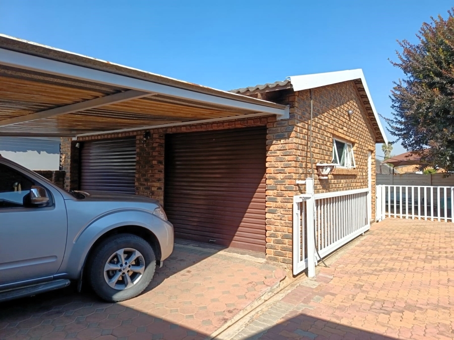 3 Bedroom Property for Sale in Dalpark Gauteng