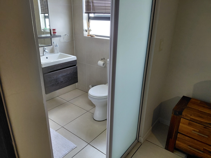To Let 1 Bedroom Property for Rent in Greenstone Hill Gauteng