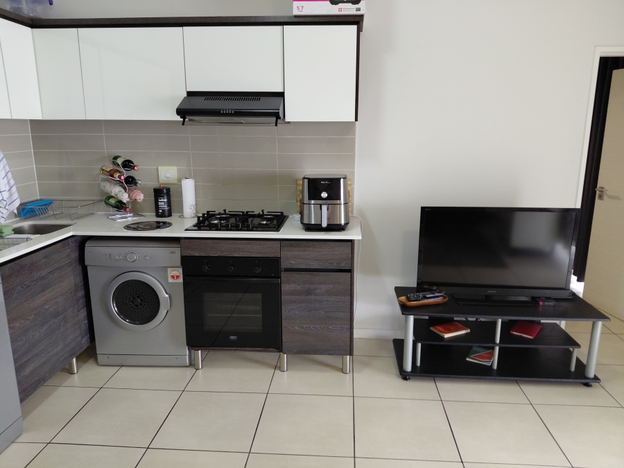 To Let 1 Bedroom Property for Rent in Greenstone Hill Gauteng