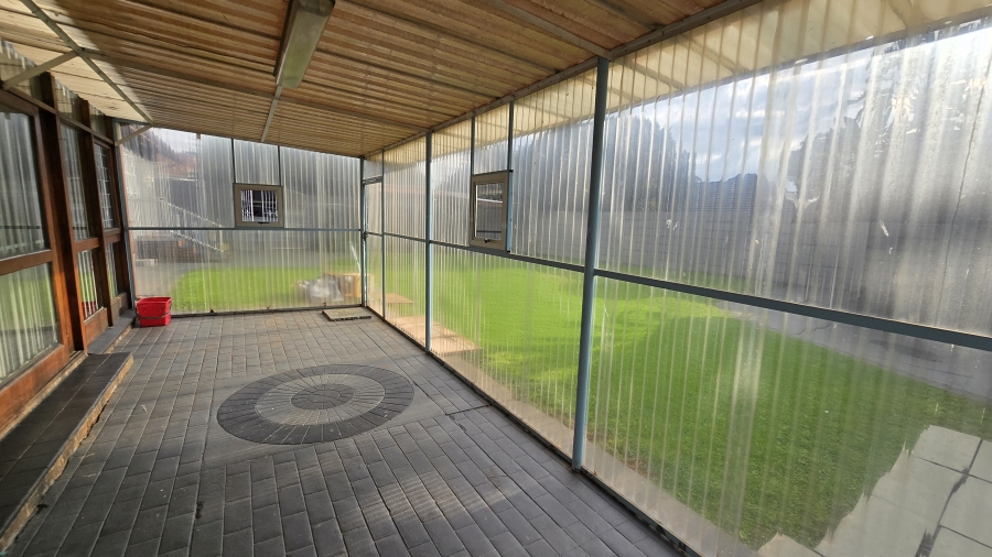 To Let 2 Bedroom Property for Rent in Eden Glen Gauteng