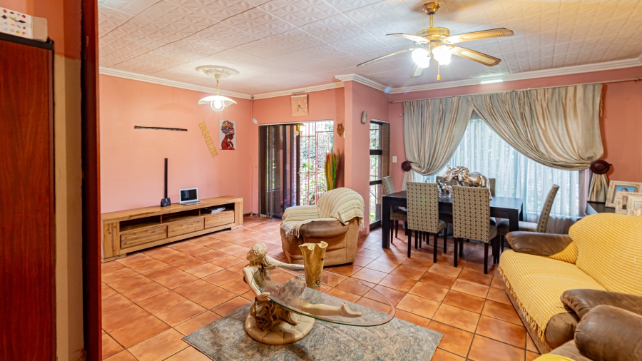 2 Bedroom Property for Sale in Lambton Gauteng