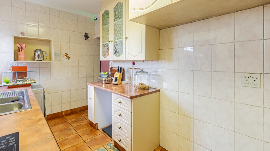 2 Bedroom Property for Sale in Lambton Gauteng