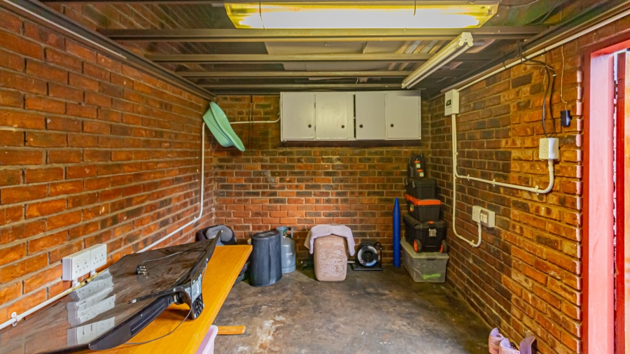2 Bedroom Property for Sale in Lambton Gauteng