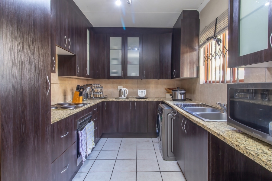 4 Bedroom Property for Sale in Noordwyk Gauteng