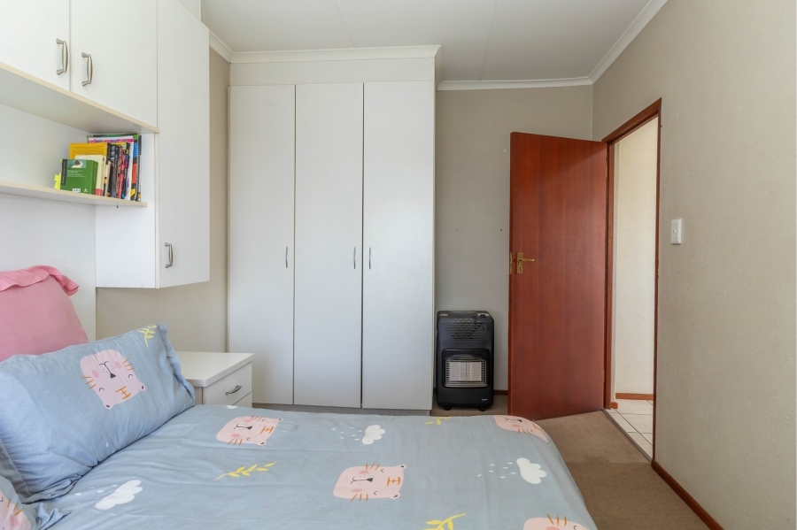 4 Bedroom Property for Sale in Noordwyk Gauteng