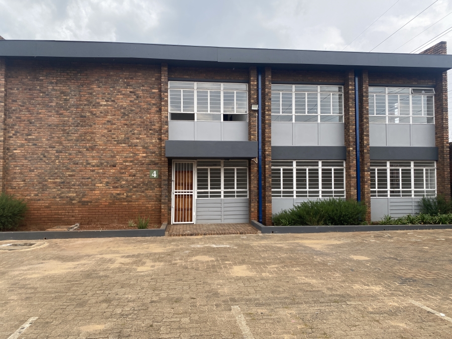 To Let commercial Property for Rent in Clayville Gauteng