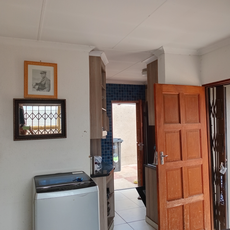 2 Bedroom Property for Sale in Kya Sands Gauteng