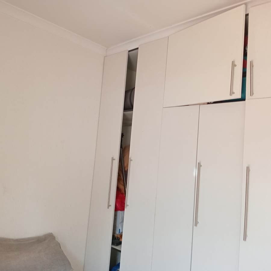 2 Bedroom Property for Sale in Kya Sands Gauteng