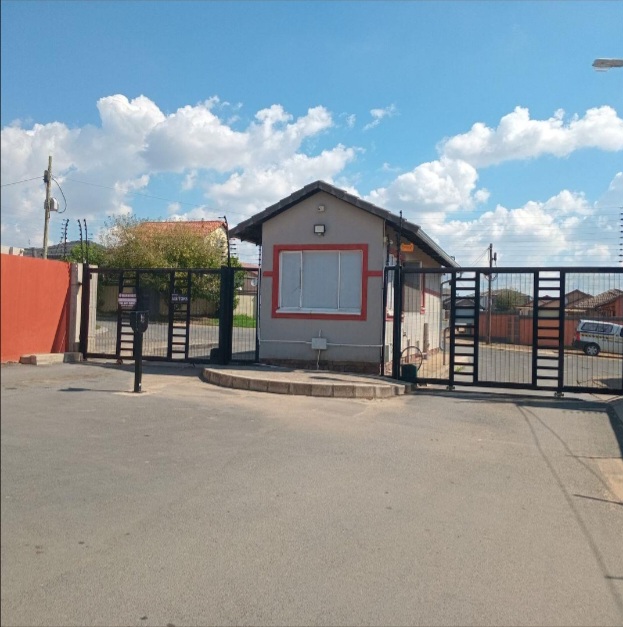 2 Bedroom Property for Sale in Kya Sands Gauteng