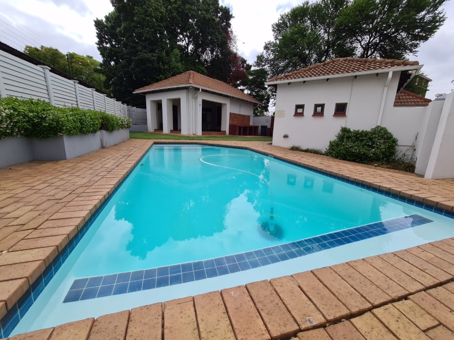 To Let 2 Bedroom Property for Rent in Groenkloof Gauteng