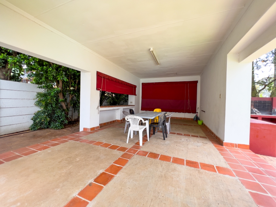 To Let 2 Bedroom Property for Rent in Groenkloof Gauteng