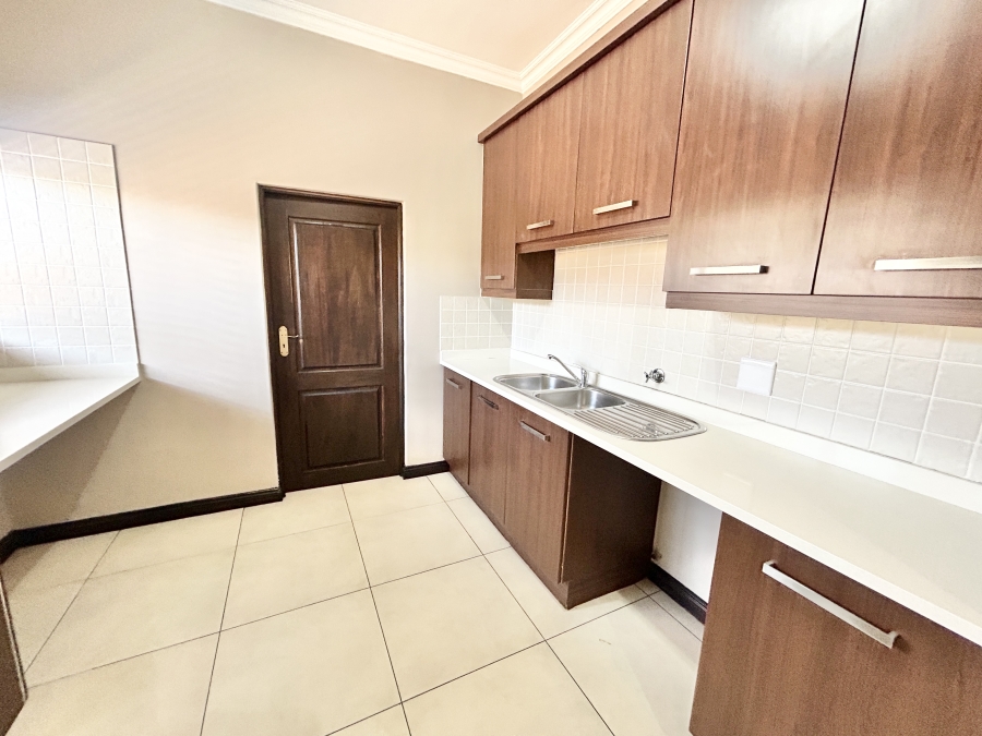 5 Bedroom Property for Sale in Blue Valley Golf Estate Gauteng