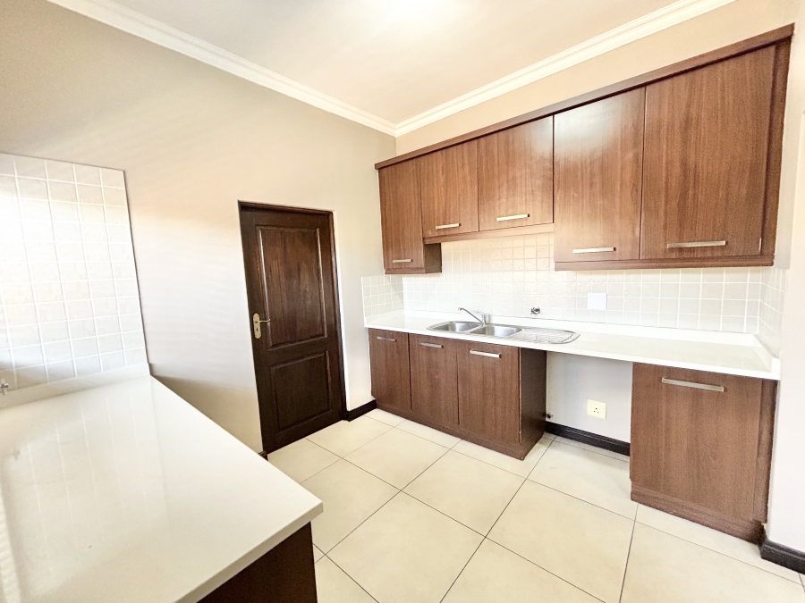 5 Bedroom Property for Sale in Blue Valley Golf Estate Gauteng