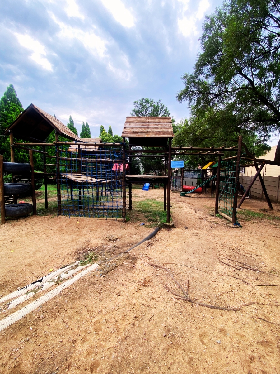 2 Bedroom Property for Sale in Vorna Valley Gauteng