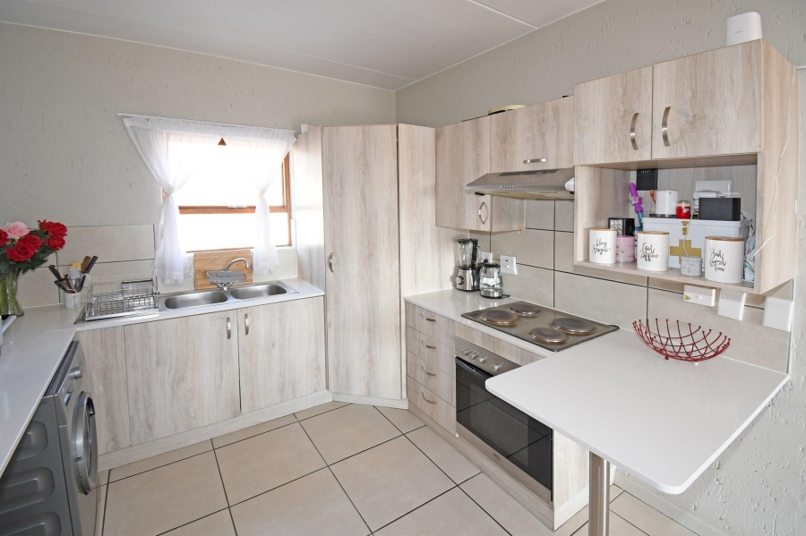 2 Bedroom Property for Sale in Douglasdale Gauteng