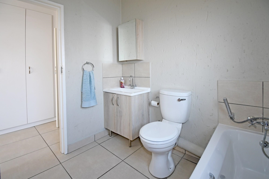 2 Bedroom Property for Sale in Douglasdale Gauteng