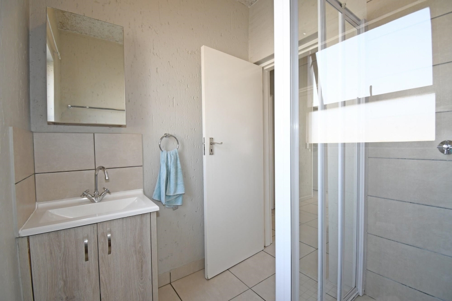 2 Bedroom Property for Sale in Douglasdale Gauteng