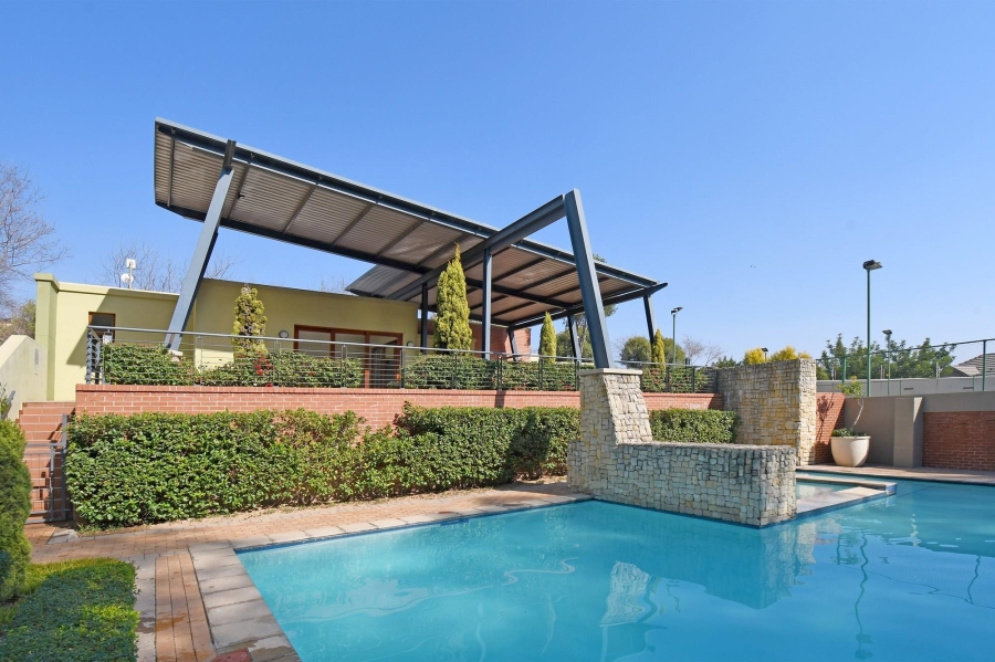 2 Bedroom Property for Sale in Douglasdale Gauteng