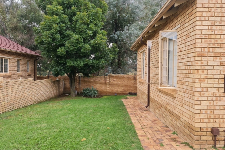 3 Bedroom Property for Sale in Honeydew Ridge Gauteng