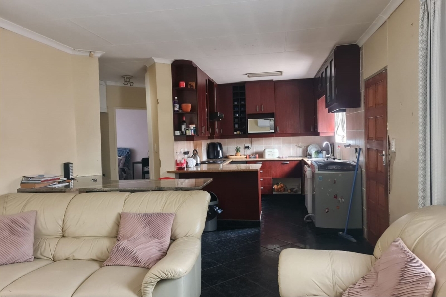 3 Bedroom Property for Sale in Honeydew Ridge Gauteng