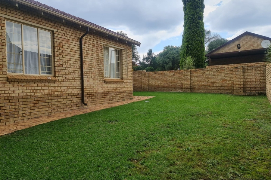 3 Bedroom Property for Sale in Honeydew Ridge Gauteng