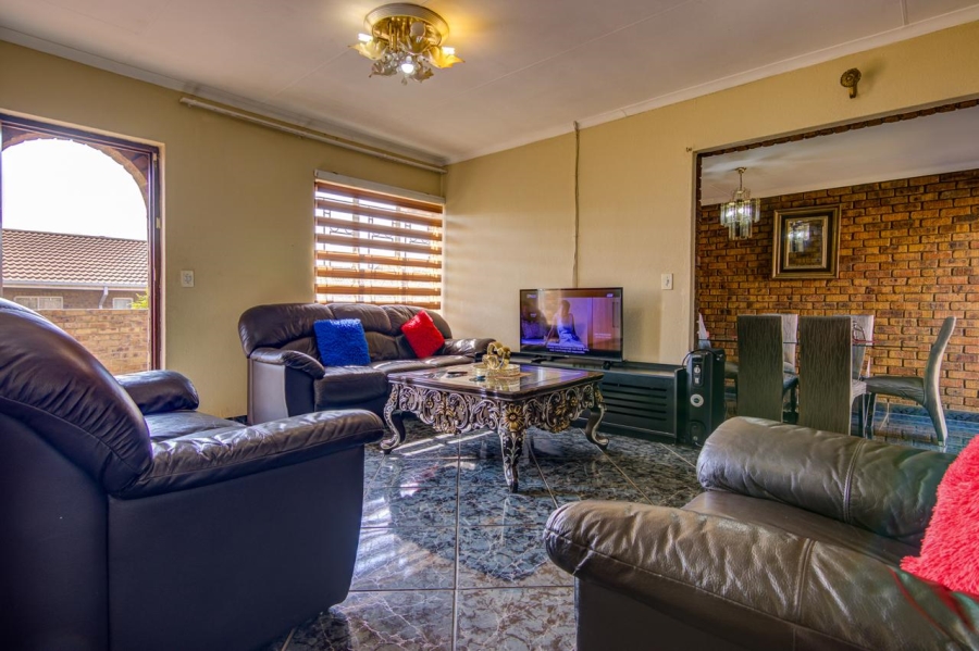 1 Bedroom Property for Sale in Norkem Park Gauteng