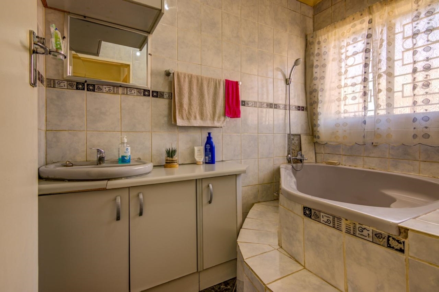 1 Bedroom Property for Sale in Norkem Park Gauteng