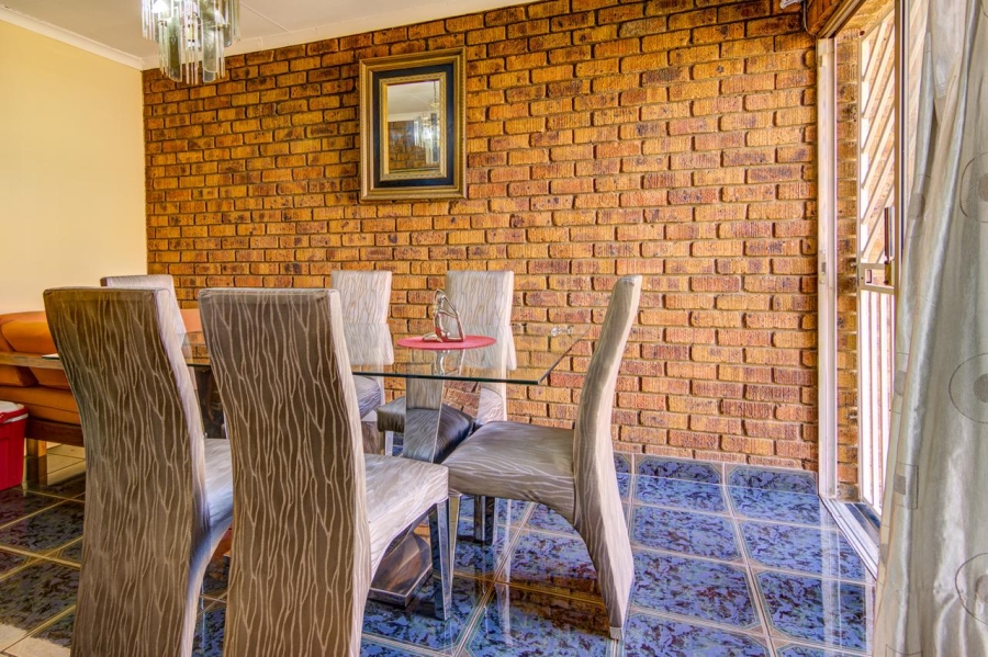 1 Bedroom Property for Sale in Norkem Park Gauteng