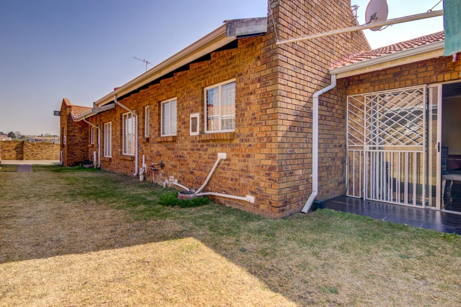 1 Bedroom Property for Sale in Norkem Park Gauteng