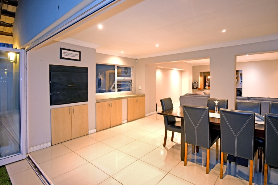 5 Bedroom Property for Sale in Parkmore Gauteng