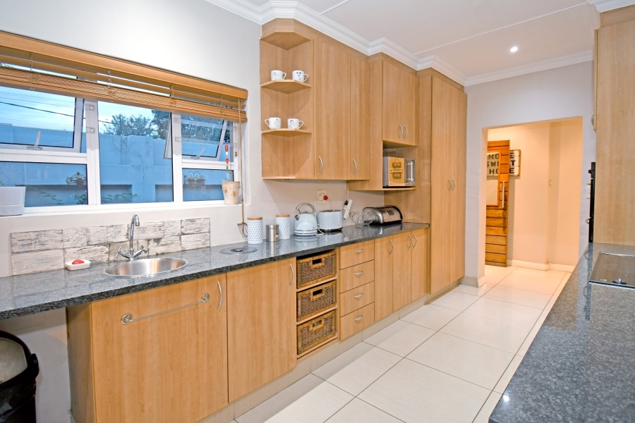 5 Bedroom Property for Sale in Parkmore Gauteng