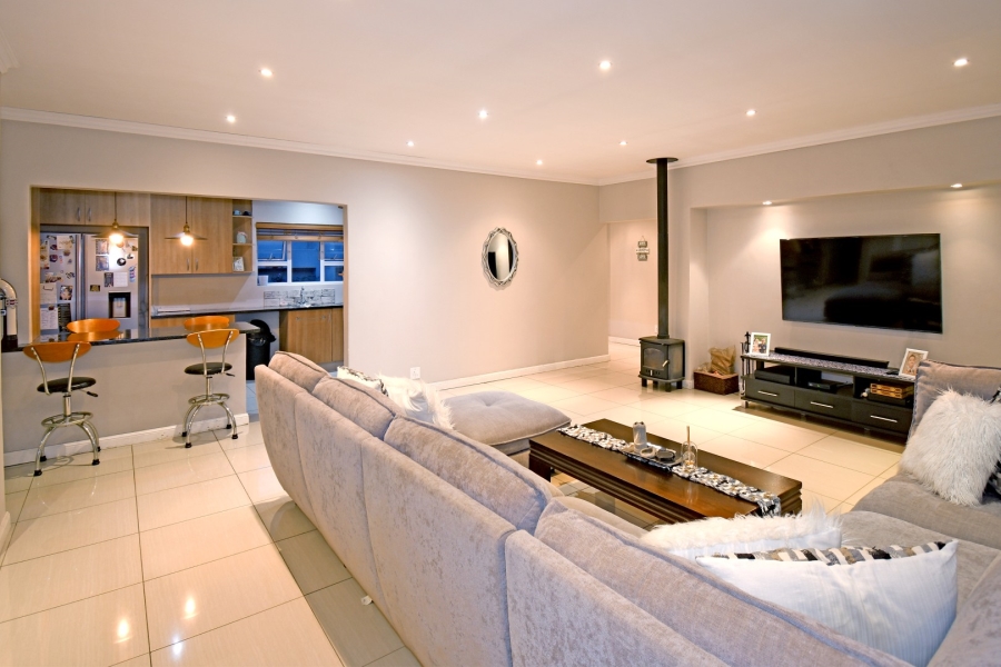 5 Bedroom Property for Sale in Parkmore Gauteng