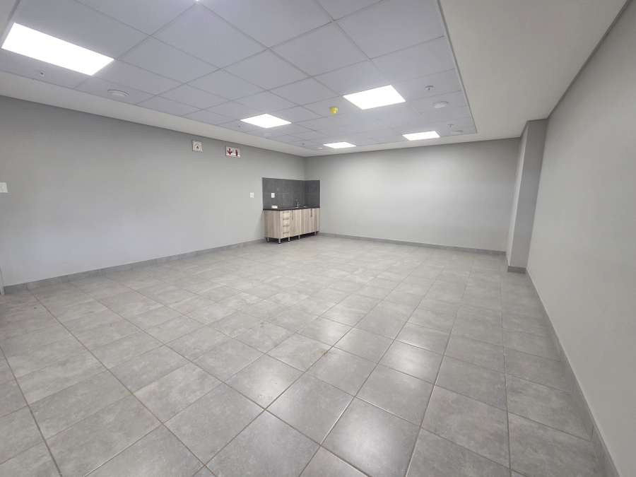 To Let commercial Property for Rent in Louwlardia Gauteng
