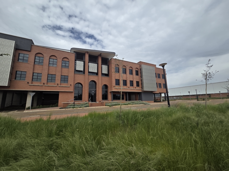 To Let commercial Property for Rent in Louwlardia Gauteng