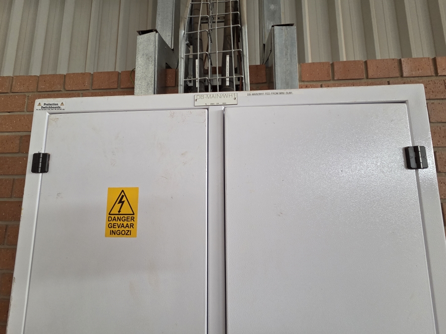To Let commercial Property for Rent in Louwlardia Gauteng