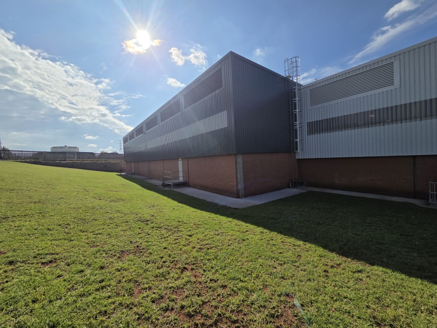 To Let commercial Property for Rent in Louwlardia Gauteng