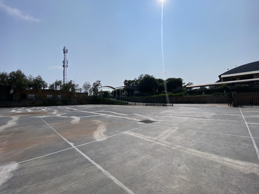 Commercial Property for Sale in Longmeadow Gauteng