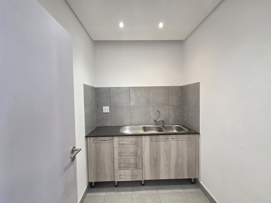 To Let commercial Property for Rent in Louwlardia Gauteng
