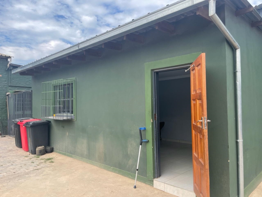 To Let commercial Property for Rent in Donkerhoek AH Gauteng