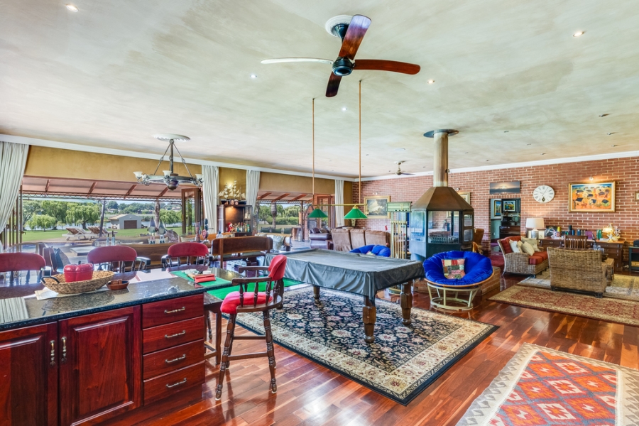 4 Bedroom Property for Sale in Lochvaal Gauteng