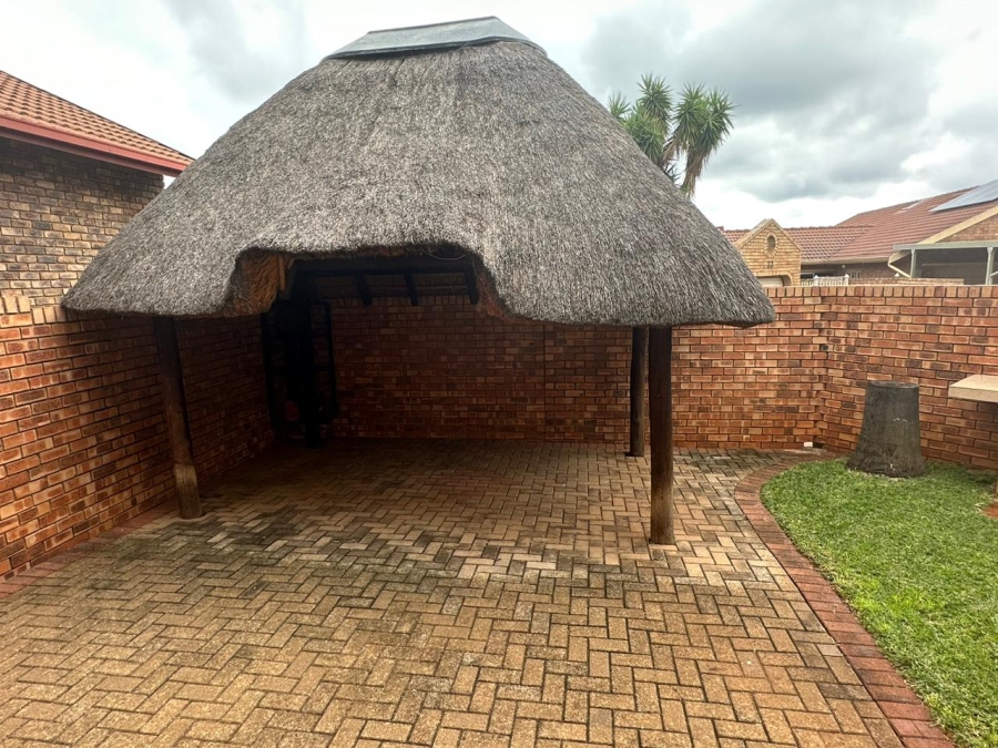 3 Bedroom Property for Sale in Magalieskruin Gauteng