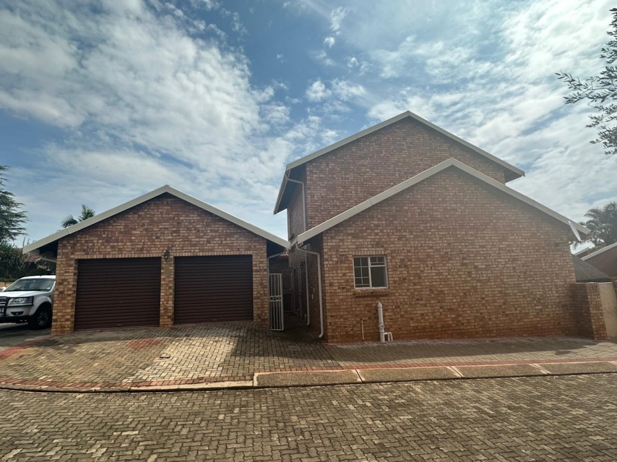 3 Bedroom Property for Sale in Magalieskruin Gauteng