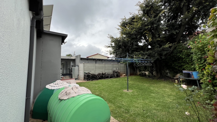 4 Bedroom Property for Sale in Noordheuwel Gauteng