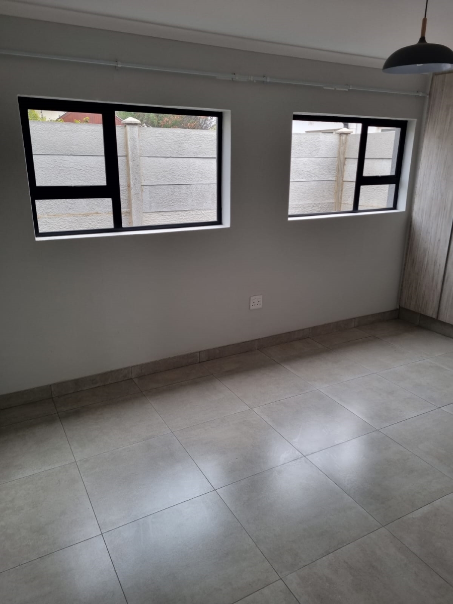 4 Bedroom Property for Sale in Noordheuwel Gauteng