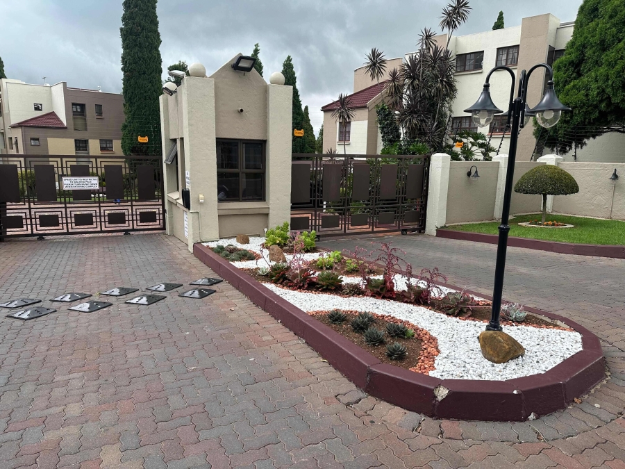 2 Bedroom Property for Sale in Dowerglen Ext 4 Gauteng
