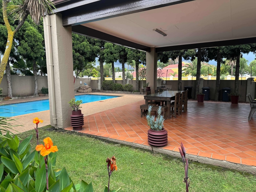 2 Bedroom Property for Sale in Dowerglen Ext 4 Gauteng
